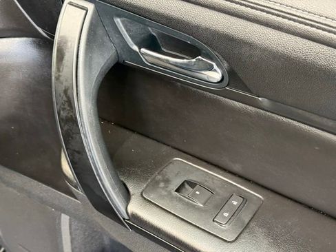 Used 2016 Chevrolet Traverse LT image 21