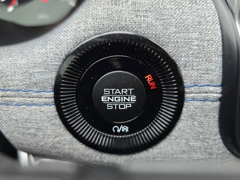 Used 2025 Jeep Compass Sport image 37