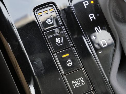 Used 2025 Kia Niro SX image 27