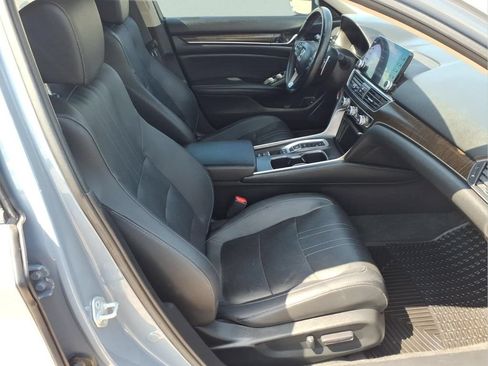Used 2021 Honda Accord Touring image 14