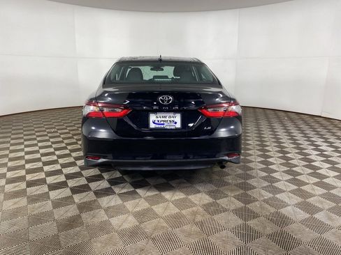 Used 2024 Toyota Camry LE image 18