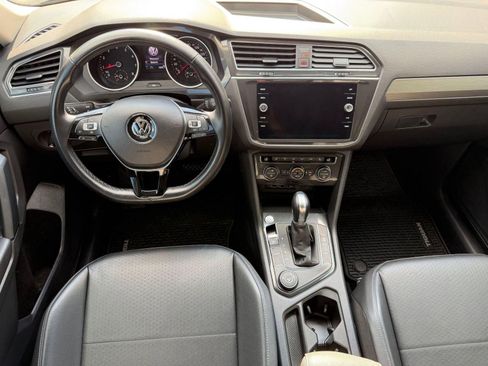 Used 2019 Volkswagen Tiguan SE AWD/4WD image 25