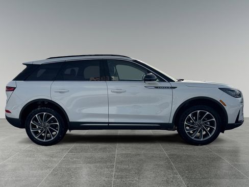 New 2026 Lincoln Corsair Premiere image 6