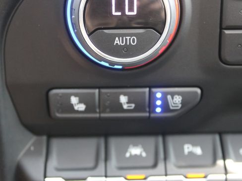 Used 2022 Chevrolet Silverado 1500 High Country w/ Safety Package II AWD/4WD image 54