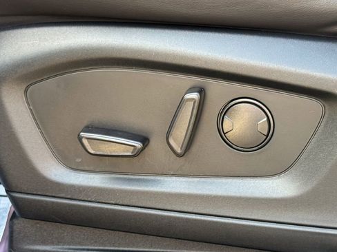 Certified 2022 Ford Explorer XLT w/ Equipment Group 202A AWD/4WD image 26