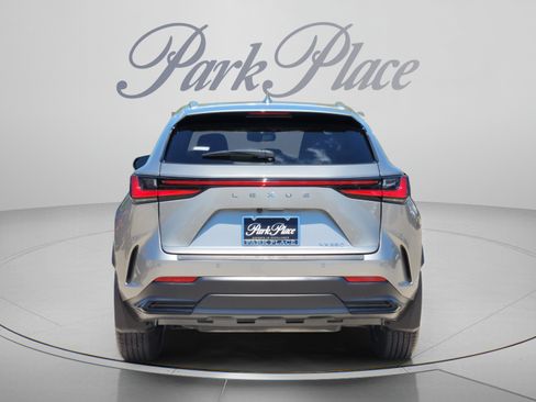 Used 2025 Lexus NX 250 FWD w/ Accessory Package (2T) image 4