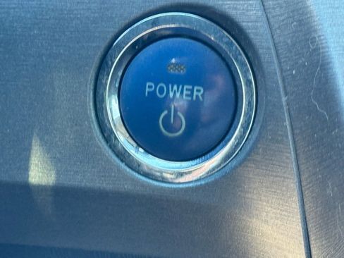 Used 2015 Toyota Prius Four image 31