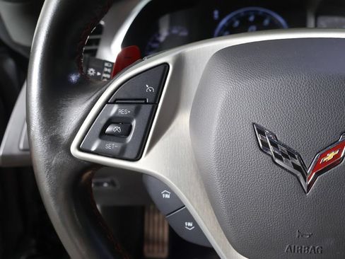Used 2018 Chevrolet Corvette Stingray Coupe RWD image 36