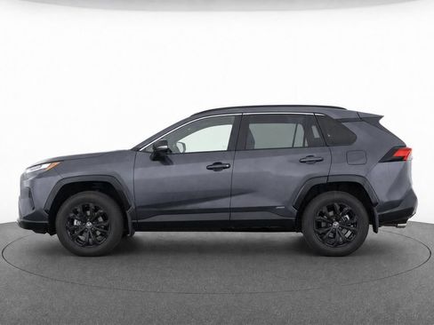 Used 2023 Toyota RAV4 SE AWD/4WD image 2