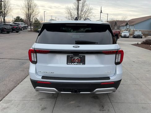 Used 2025 Ford Explorer Platinum w/ LUX Leather Package image 11