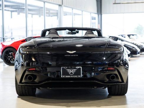 Used 2021 Aston Martin DB11 Volante image 5