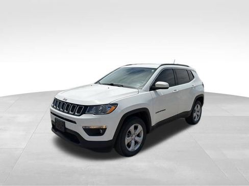 Used 2021 Jeep Compass Latitude w/ Convenience Group AWD/4WD image 1