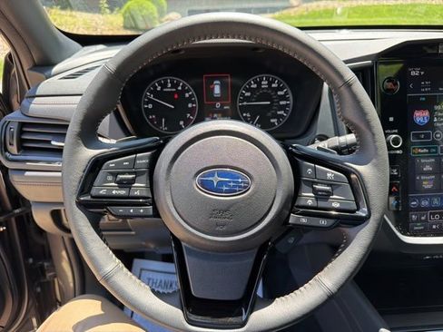 Used 2025 Subaru Forester Touring AWD/4WD image 11