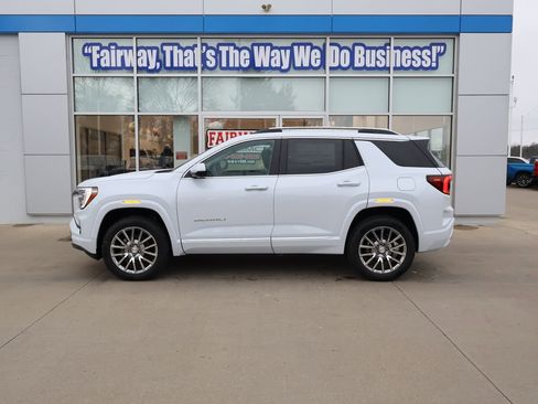 New 2026 GMC Terrain Denali w/ LPO, Floor Liner Package image 7