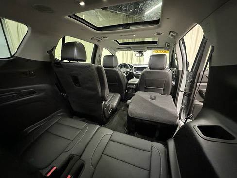 Certified 2023 GMC Acadia SLT w/ Elevation Edition image 21