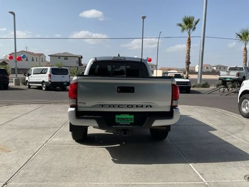 Used 2022 Toyota Tacoma SR AWD/4WD image 6