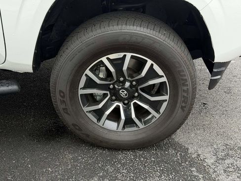 Used 2023 Toyota Tacoma SR AWD/4WD image 27