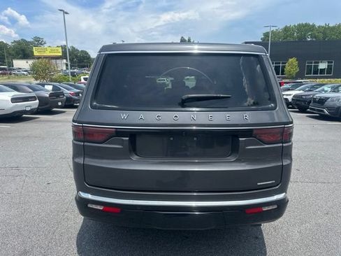Used 2024 Jeep Wagoneer Series II w/ Flexible Seating Group RWD image 7