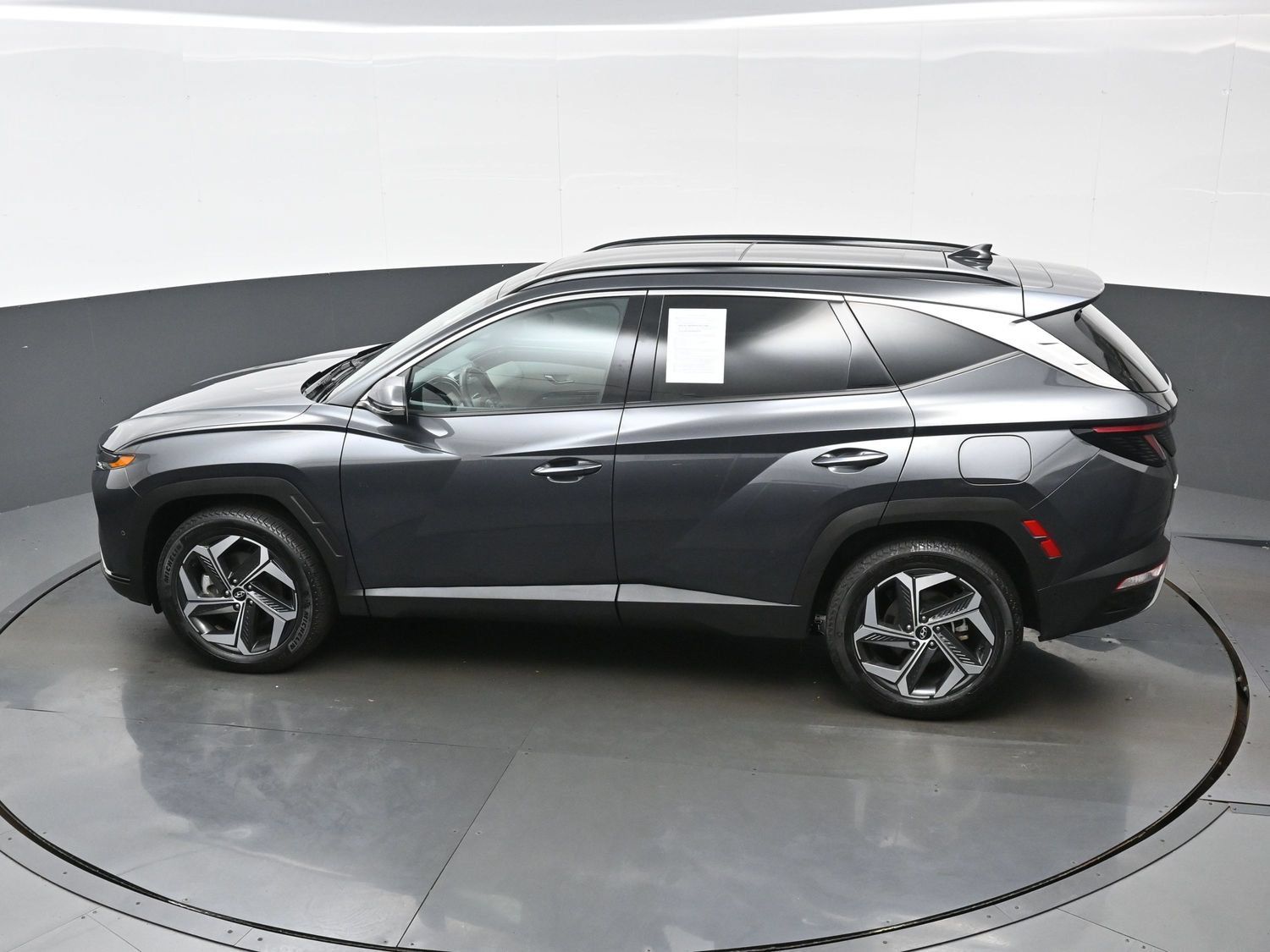 Certified 2024 Hyundai Tucson Limited AWD/4WD image 38