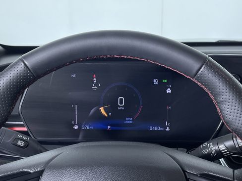 Used 2025 Chevrolet Trax RS w/ Driver Confidence Package image 17