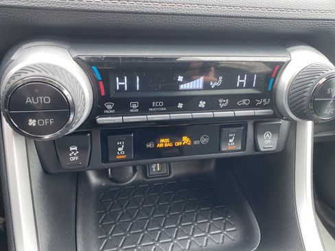 Used 2023 Toyota RAV4 XLE image 37