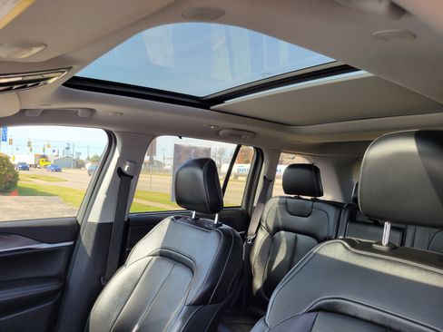 Used 2022 Jeep Grand Cherokee Limited 4xe w/ Luxury Tech Group II image 10