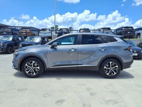 Used 2024 Kia Sportage EX FWD image 9
