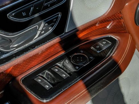 Used 2019 Lincoln Navigator Black Label w/ Cargo Package image 44