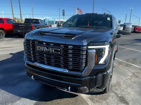 Used 2024 GMC Sierra 2500 Denali Ultimate image 5