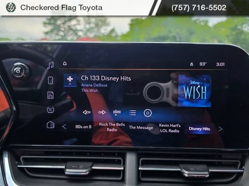 Used 2025 Chevrolet Trax RS w/ Driver Confidence Package FWD image 16