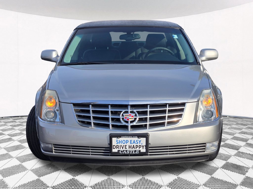 Used 2008 Cadillac DTS FWD image 4