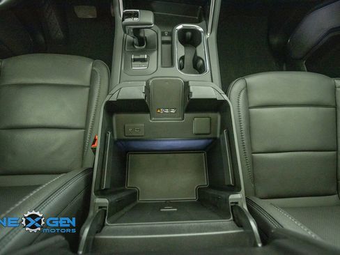 Used 2025 GMC Sierra 1500 Denali w/ Denali Reserve Package AWD/4WD image 32