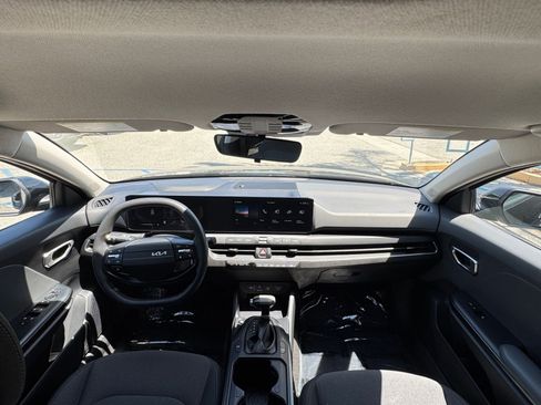 Used 2025 Kia K4 FWD image 33
