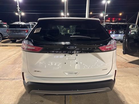 Used 2024 Ford Edge SEL w/ Convenience Package image 13