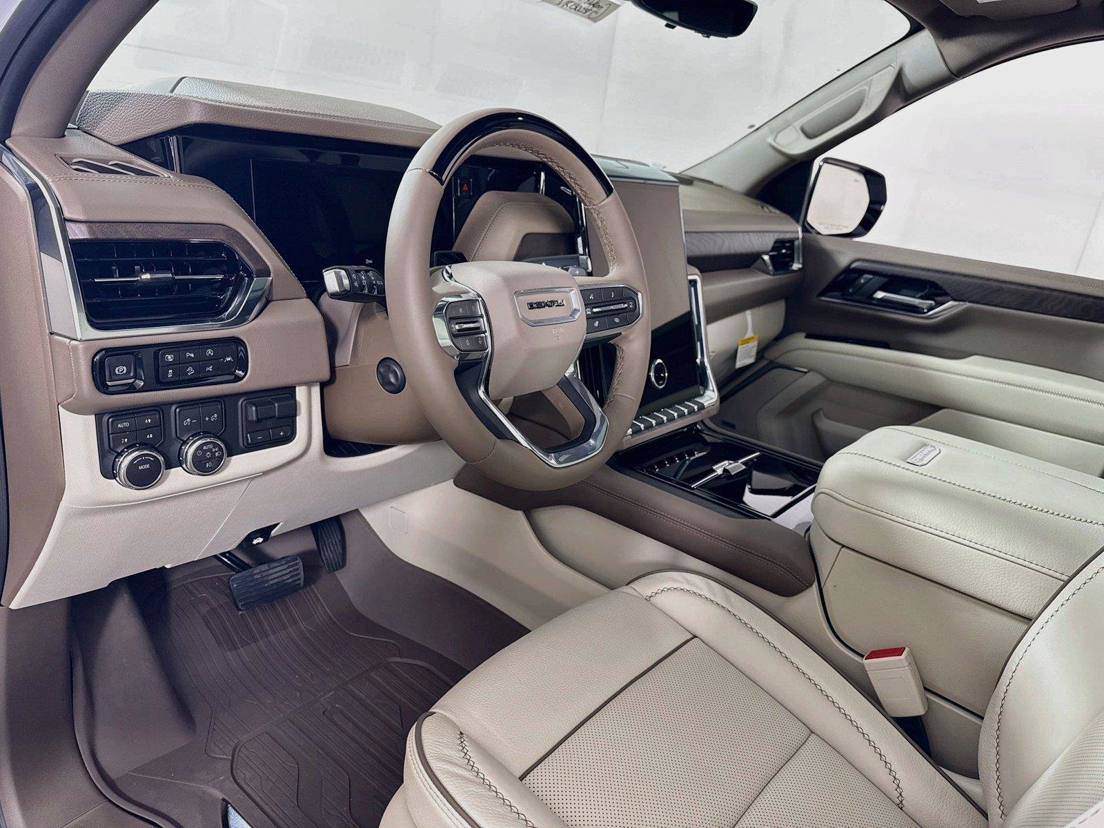 New 2027 GMC Yukon Denali w/ Denali Reserve Package AWD/4WD image 3