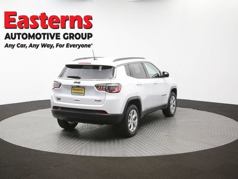 Used 2024 Jeep Compass Latitude AWD/4WD image 38