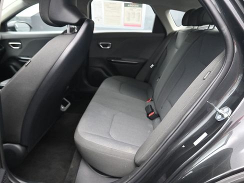 Used 2025 Kia K4 LXS image 11