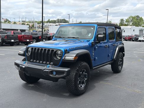 Used 2022 Jeep Wrangler Unlimited Rubicon 4xe AWD/4WD image 3