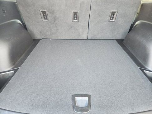 Used 2020 Chevrolet Blazer LT image 32