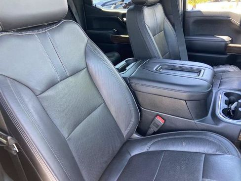 Used 2020 Chevrolet Silverado 1500 High Country w/ Technology Package AWD/4WD image 24