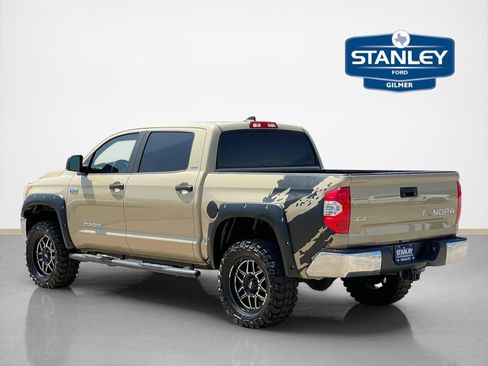 Used 2020 Toyota Tundra SR5 w/ SR5 Upgrade Package AWD/4WD image 9