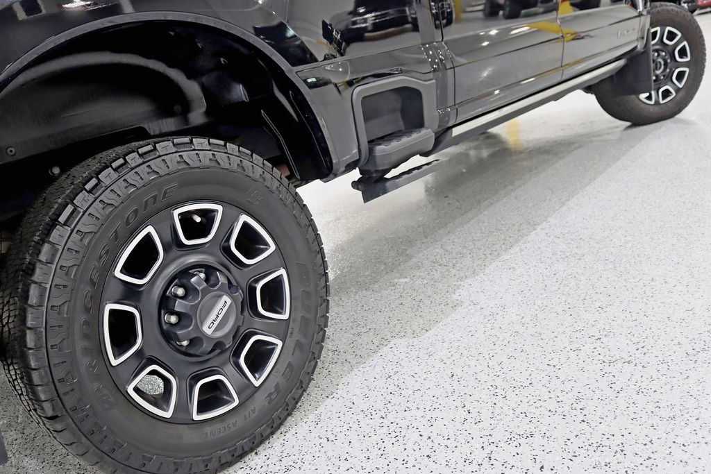 Used 2024 Ford F350 Platinum AWD/4WD image 12