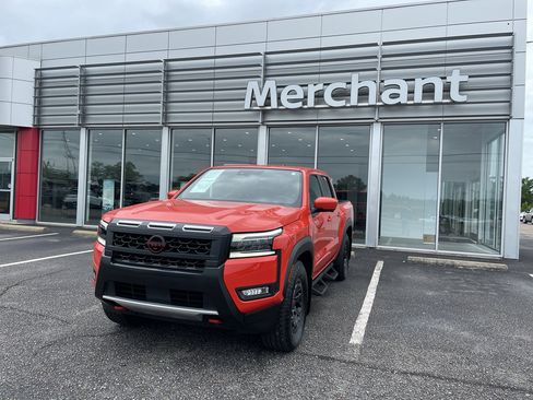 Used 2025 Nissan Frontier Pro-X w/ Pro Premium Package RWD image 5
