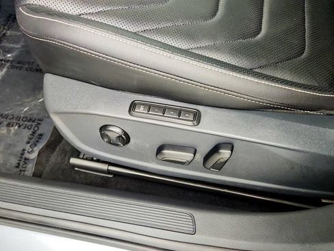 Used 2022 Volkswagen Jetta SEL FWD image 12