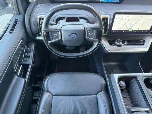 Certified 2025 Ford Expedition Platinum AWD/4WD image 26