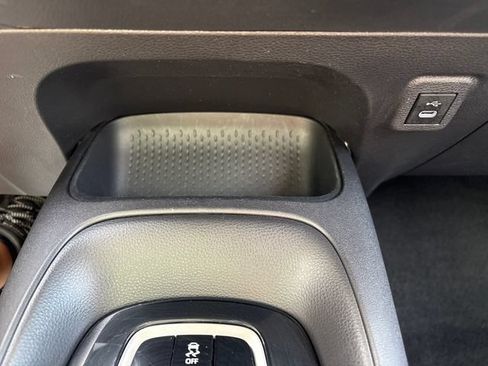 Used 2025 Toyota Corolla LE FWD image 16