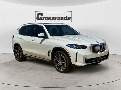 Used 2024 BMW X5 xDrive40i w/ Premium Package AWD/4WD image 7