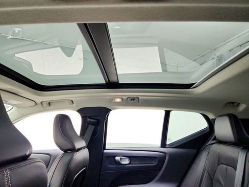 New 2026 Volvo XC40 B5 Plus w/ Protection Package Premier image 18