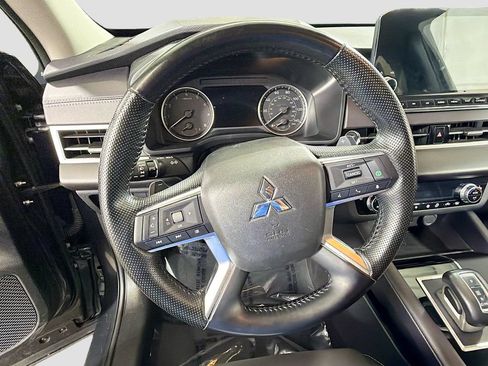 Used 2024 Mitsubishi Outlander SE AWD/4WD image 13