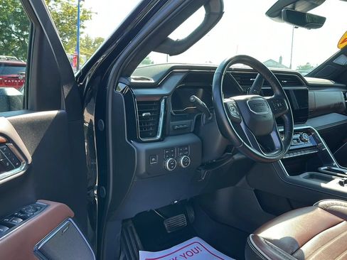 Used 2025 GMC Sierra 2500 Denali Ultimate AWD/4WD image 9